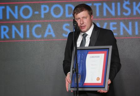 ONA ali ON 55 FOTO LJUBO VUKELIČ